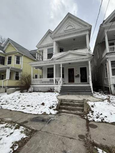Main picture of 34 Besch Ave