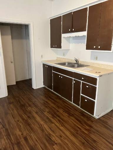 Main picture of 722 16th St S