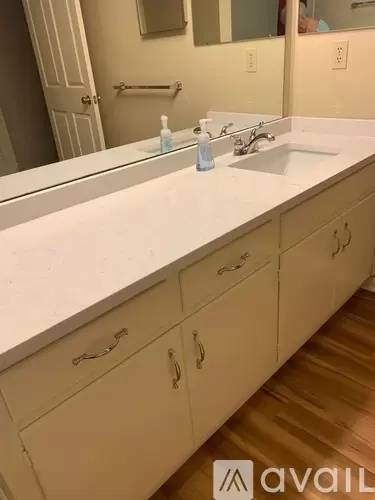 Main picture of 12 Birch Pl