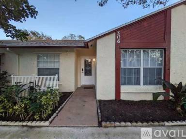 Main picture of 206 Palmetto Ct