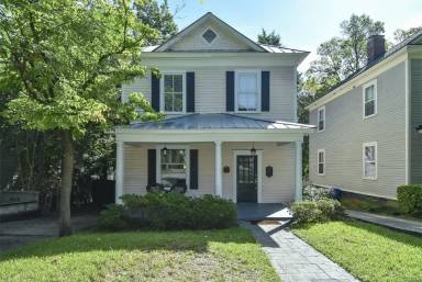 Main picture of 2336 Park St