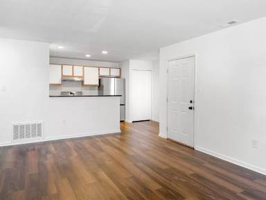 Main picture of 38 Driftwood Ct