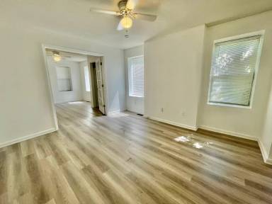 Main picture of 1218 Benton Blvd