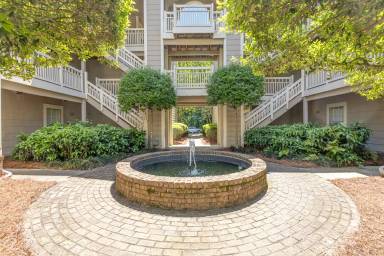 Main picture of 5011 Sharon Rd