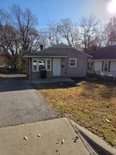Main picture of 5907 Jackson Ave