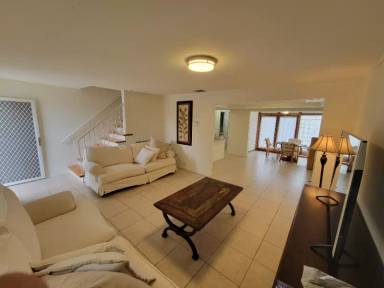 Main picture of 4914 Hawaii Blvd