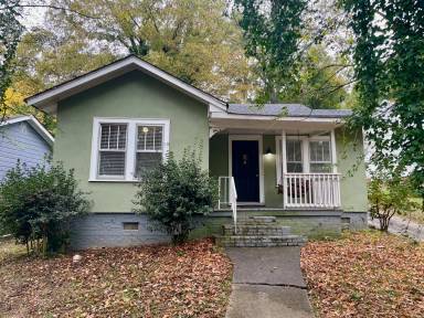 Main picture of 1 Roseway Cir NE