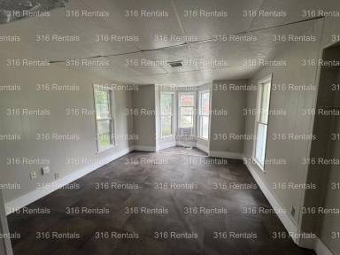 Main picture of 222 W 11th St