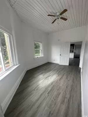Main picture of 104 1/2 W Michigan St