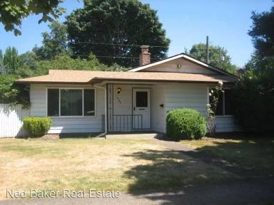 Main picture of 1900 5th St NE