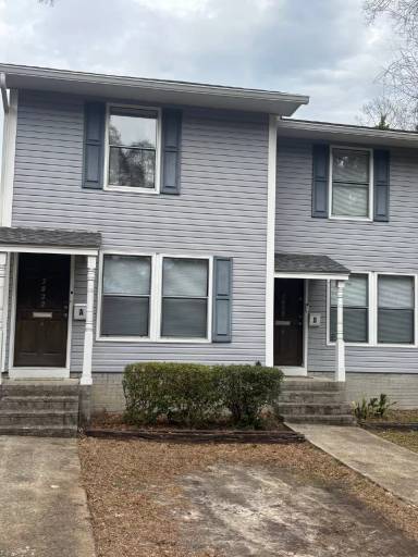Main picture of 2822 Lincoln St