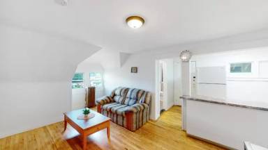 Main picture of 146 Beethoven St