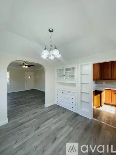 Main picture of 1208 N St Andrews Pl