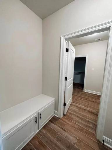 Main picture of 37 Alleyoak Ln