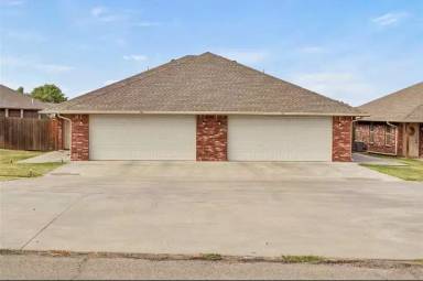 Main picture of 1617 E Lawter Rd