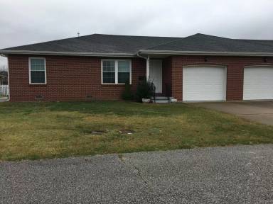 Main picture of 1908 Chris Ln