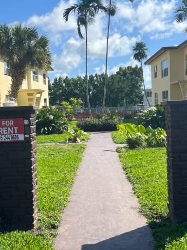 Main picture of 160 S Shore Dr