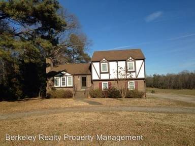 Main picture of 8811 S Quaker Rd