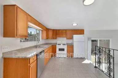 Main picture of 2234 1/2 Main St