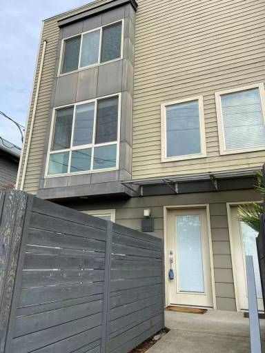 Main picture of 2812 14th Ave W