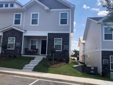 Main picture of 942 Drake Grove Ln