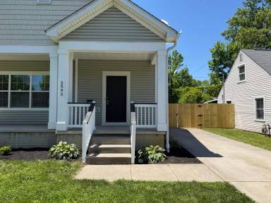 Main picture of 2995 Woodland Ave