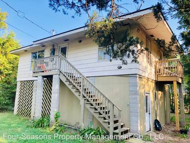 Main picture of 396 Morton Ave