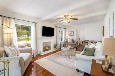 Main picture of 1131 Leesville St