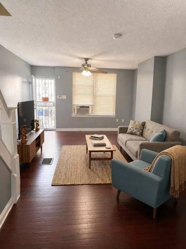 Main picture of 2648 Gerritt St