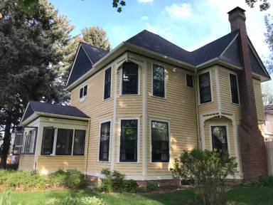 Main picture of 831 4th Ave