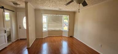 Main picture of 103 Charleston Ct
