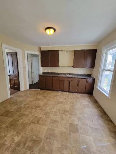 Main picture of 50 Gold St