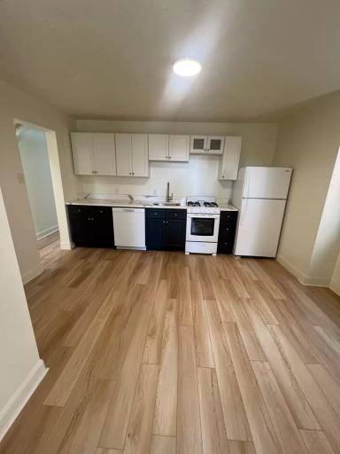 Main picture of 234 Meyran Ave