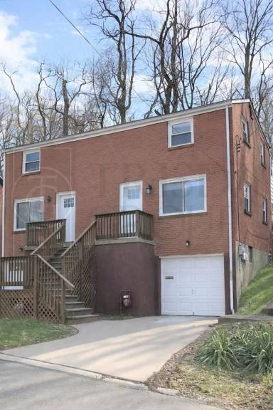 Main picture of 424 Jacobson Dr