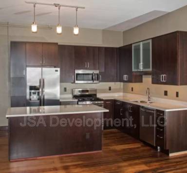 Main picture of 611-615 Sycamore - 301