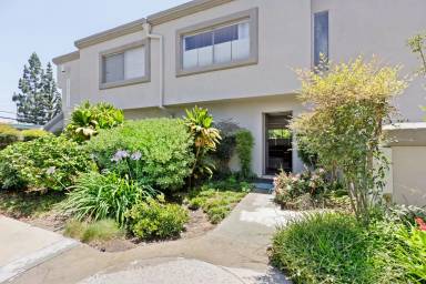 Main picture of 18510 Mayall St