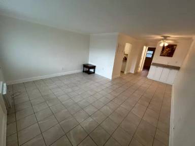 Main picture of 2366 Shelley St
