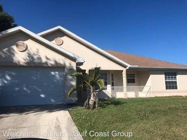 Main picture of 1026 NE 3rd Ave