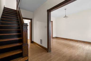 Main picture of 121 U St NE