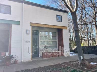 Main picture of 800 Academy St