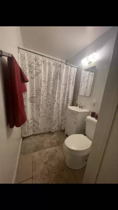 Main picture of 3401 E Sheridan St