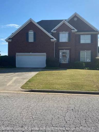 Main picture of 330 Gardenia Dr