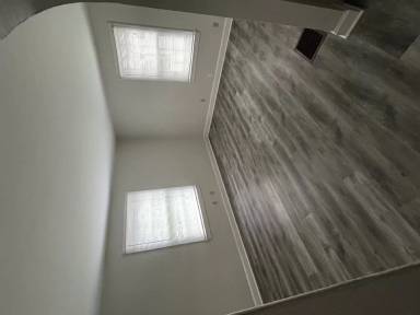 Main picture of 142 E Wellington Ave