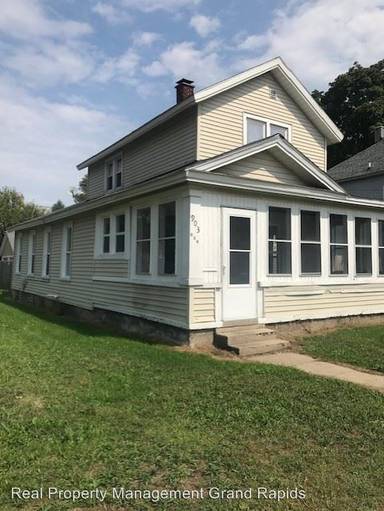 Main picture of 903 Temple St SE