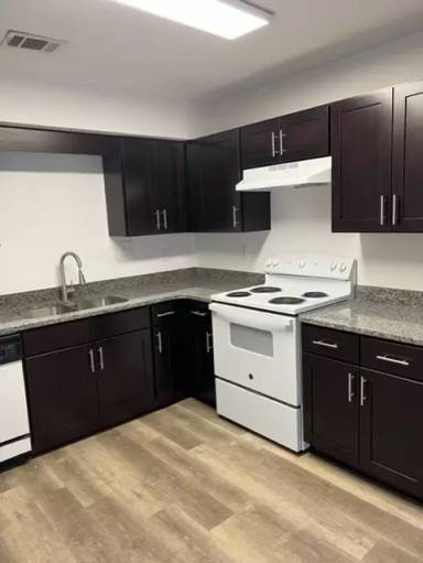 Main picture of 591 Bob Sikes Blvd