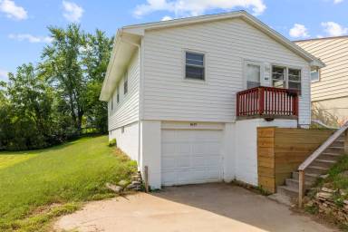 Main picture of 4655 Curtis Ave