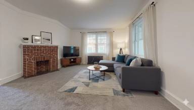 Main picture of 2525 S Lloyd St