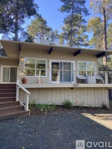 Main picture of 1675 Dovedale Ave
