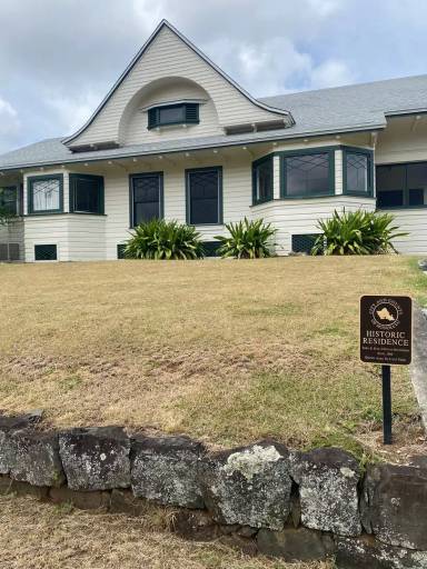 Main picture of 2115 Kamehameha Ave