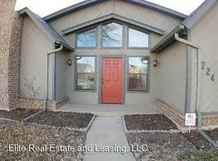 Main picture of 724 NW 140th St